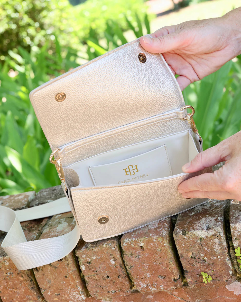 Maverick Crossbody with Pocket Pearl PB