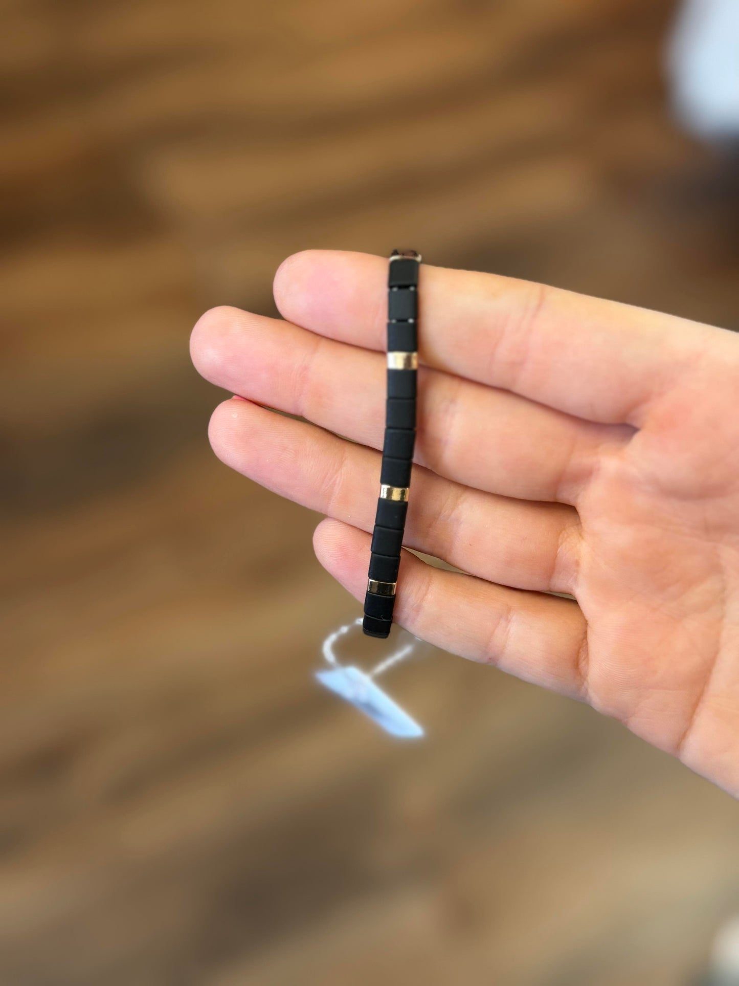 JM stretchy bracelet