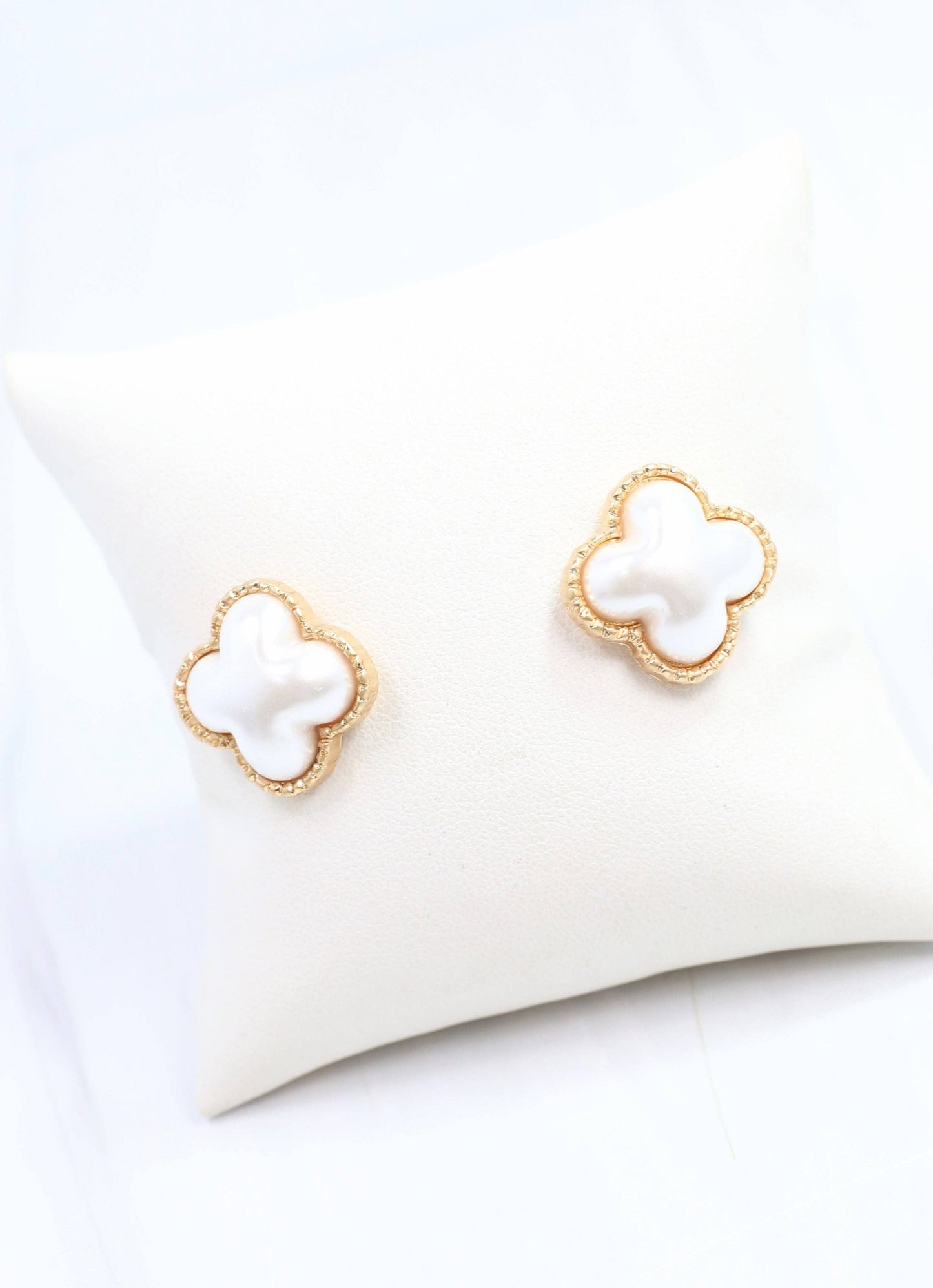 Massey Clover Stud Earring Pearl