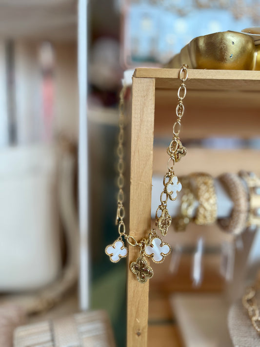 Cashin Clover Charm Necklace Gold