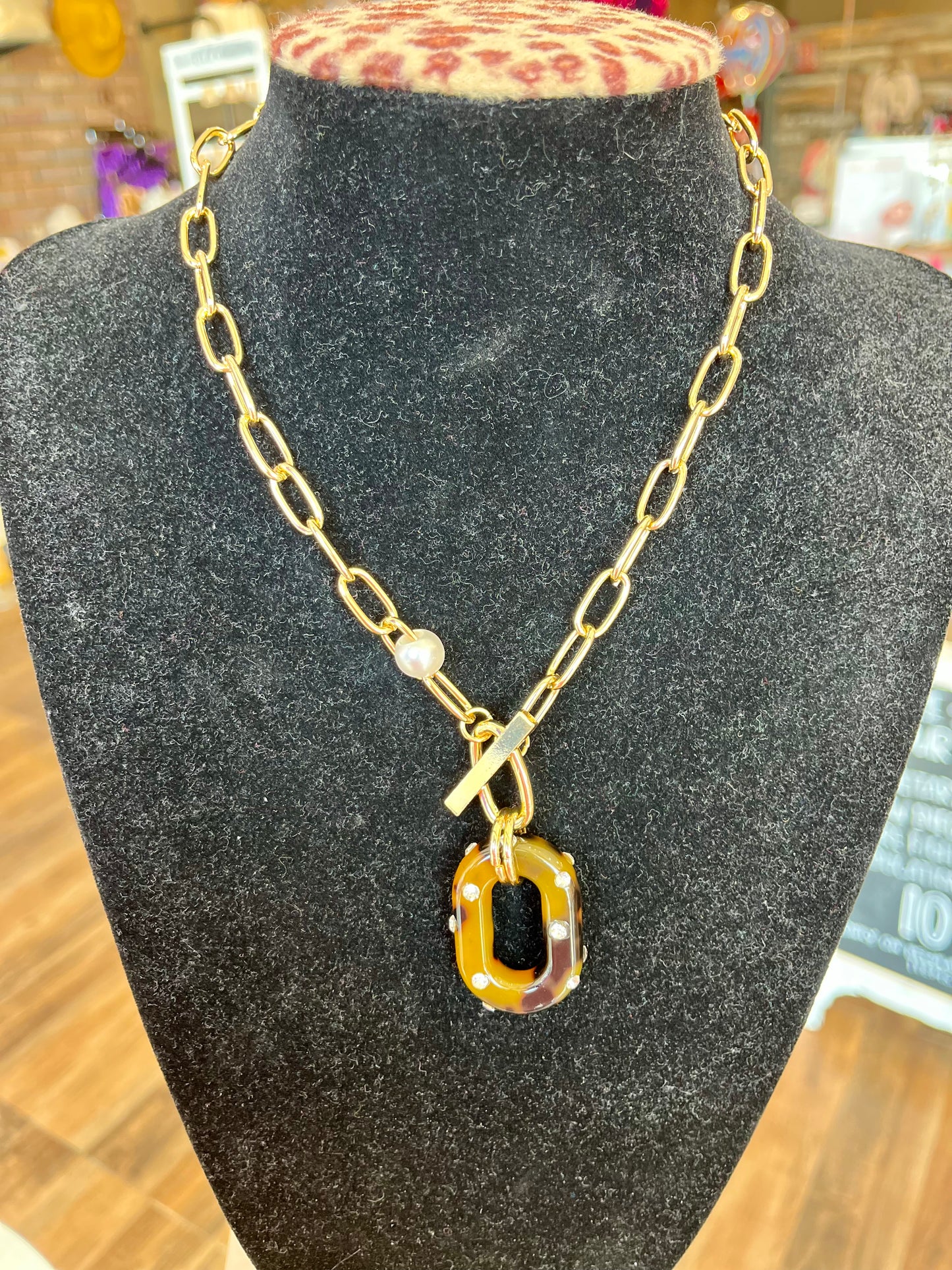 Tortoise Pendant Chain with Pearl