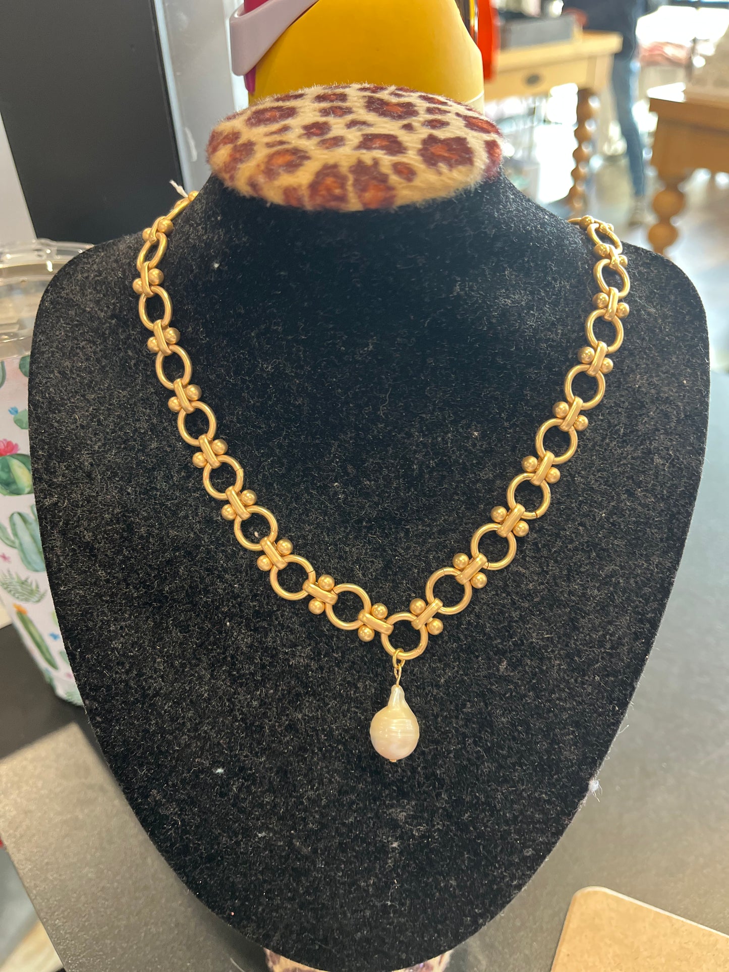 JM Necklace Pearl Drop