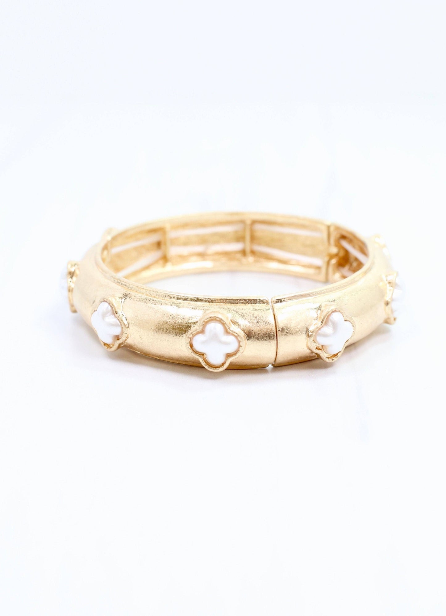 Caroline Hill - Neema Clover Stretch Bracelet Worn Gold