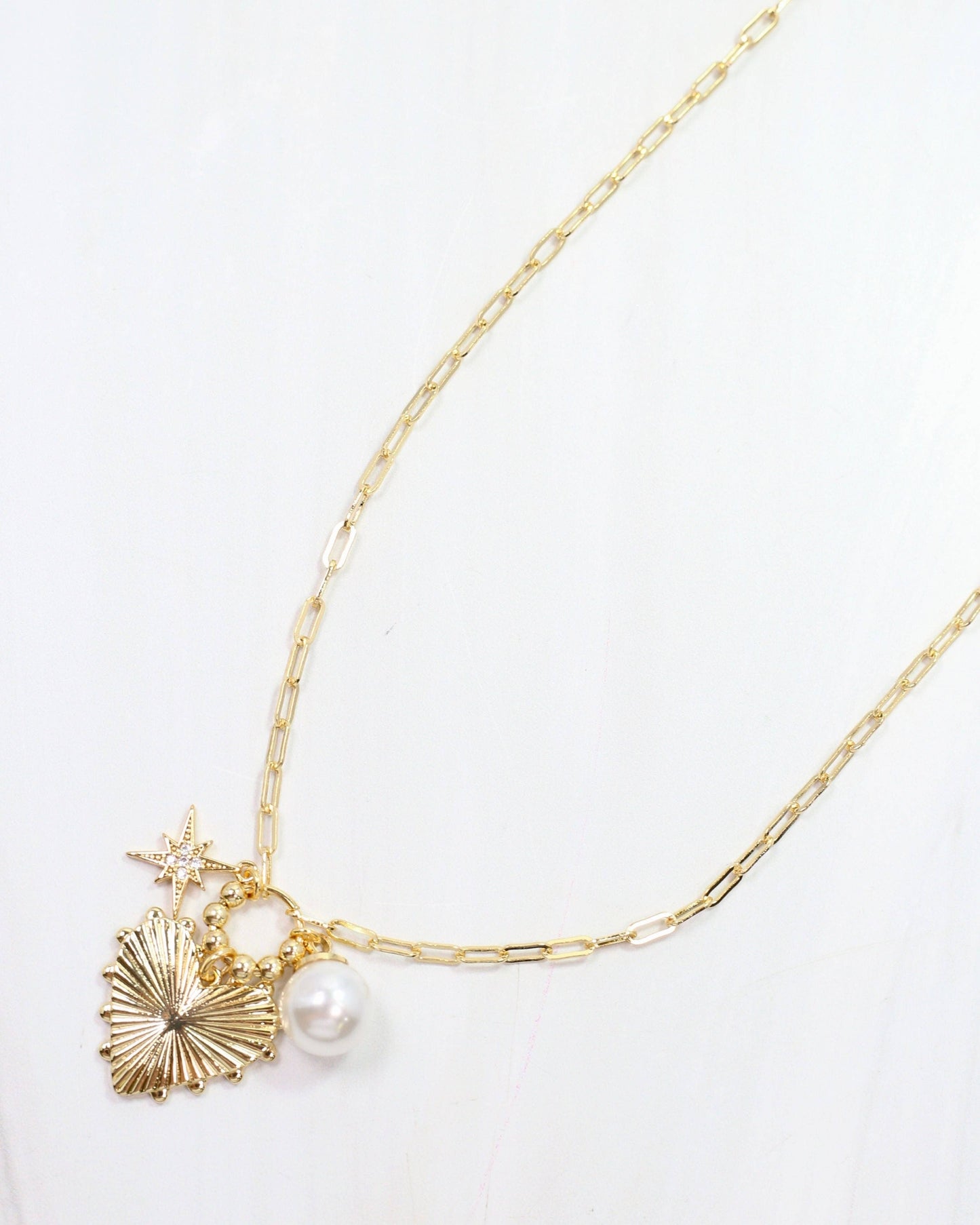 Sangrail Heart Charm Necklace Gold