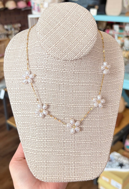 18k Stainless Steel Tarnish Pearl Flower Necklace