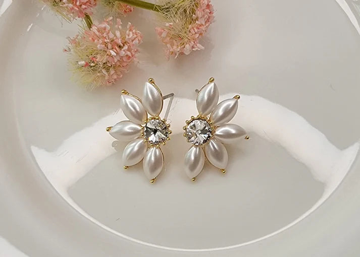 Betty Oh Sparkle Earrings
