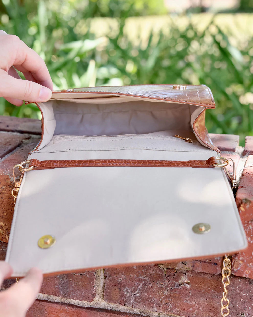 Cecilia Circle Logo Handbag Spotted Saddle