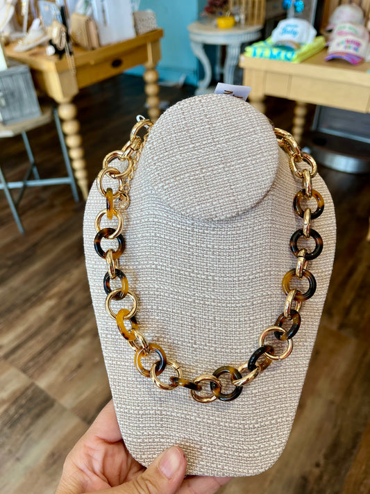 Tortoise Circle Link Necklace