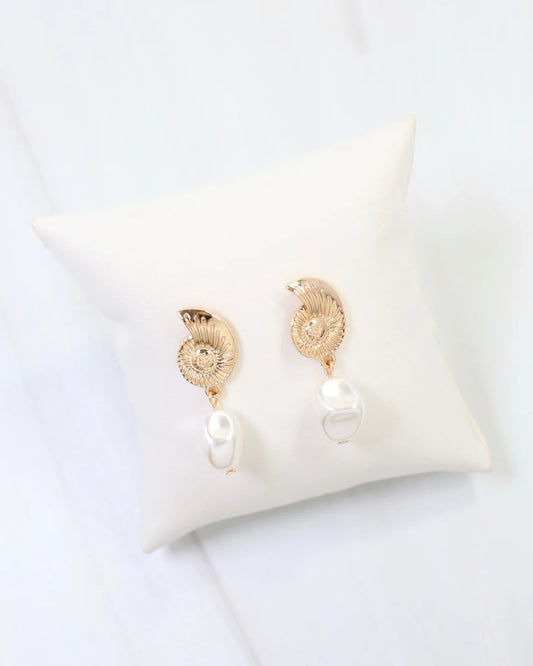Oswego Shell Pearl Drop Earring Gold