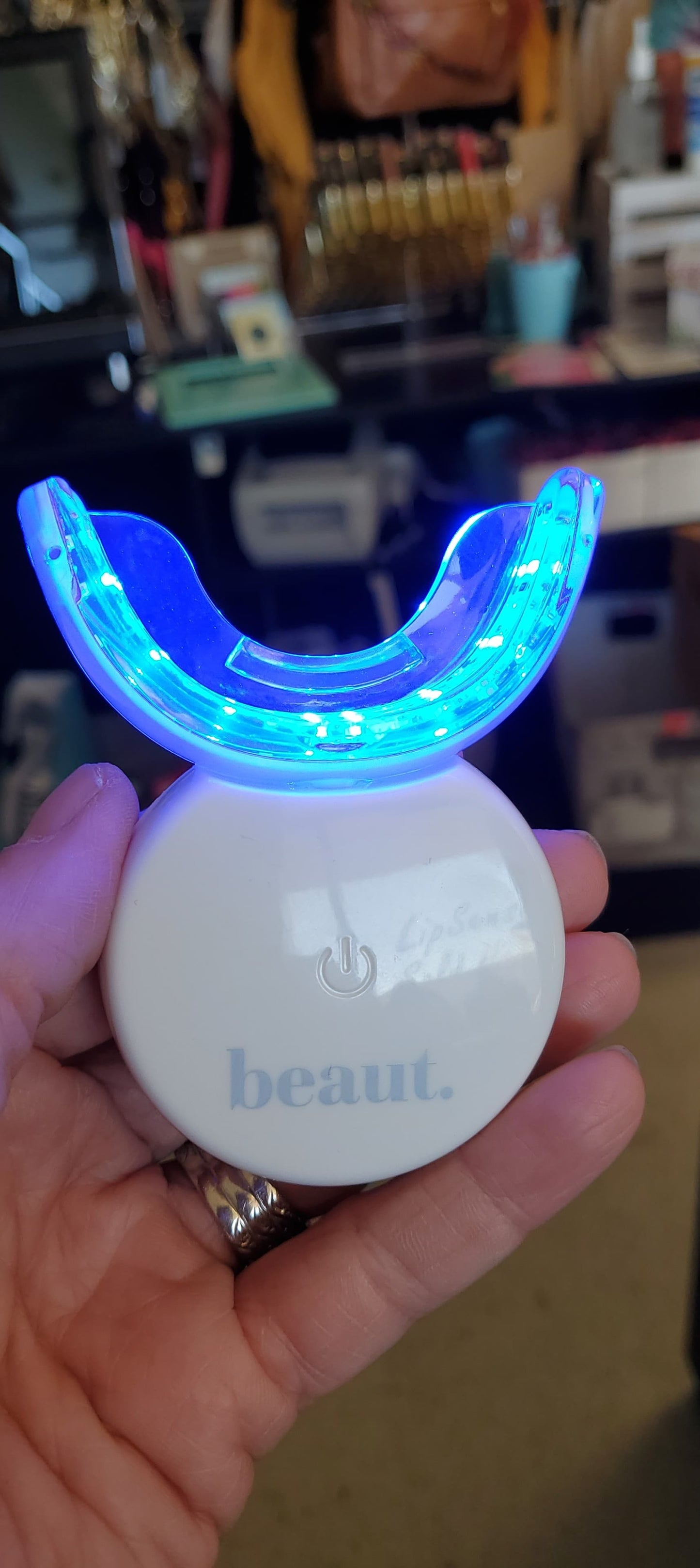 Beaut Beauty Co Wireless LED Whitening Kit